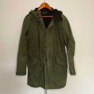 J. Crew classic green fishtail spring coat. Medium. Incredible quality & detail